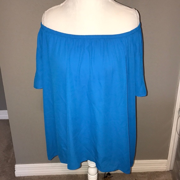 Vince Camuto Tops - Off the Shoulder Blouse